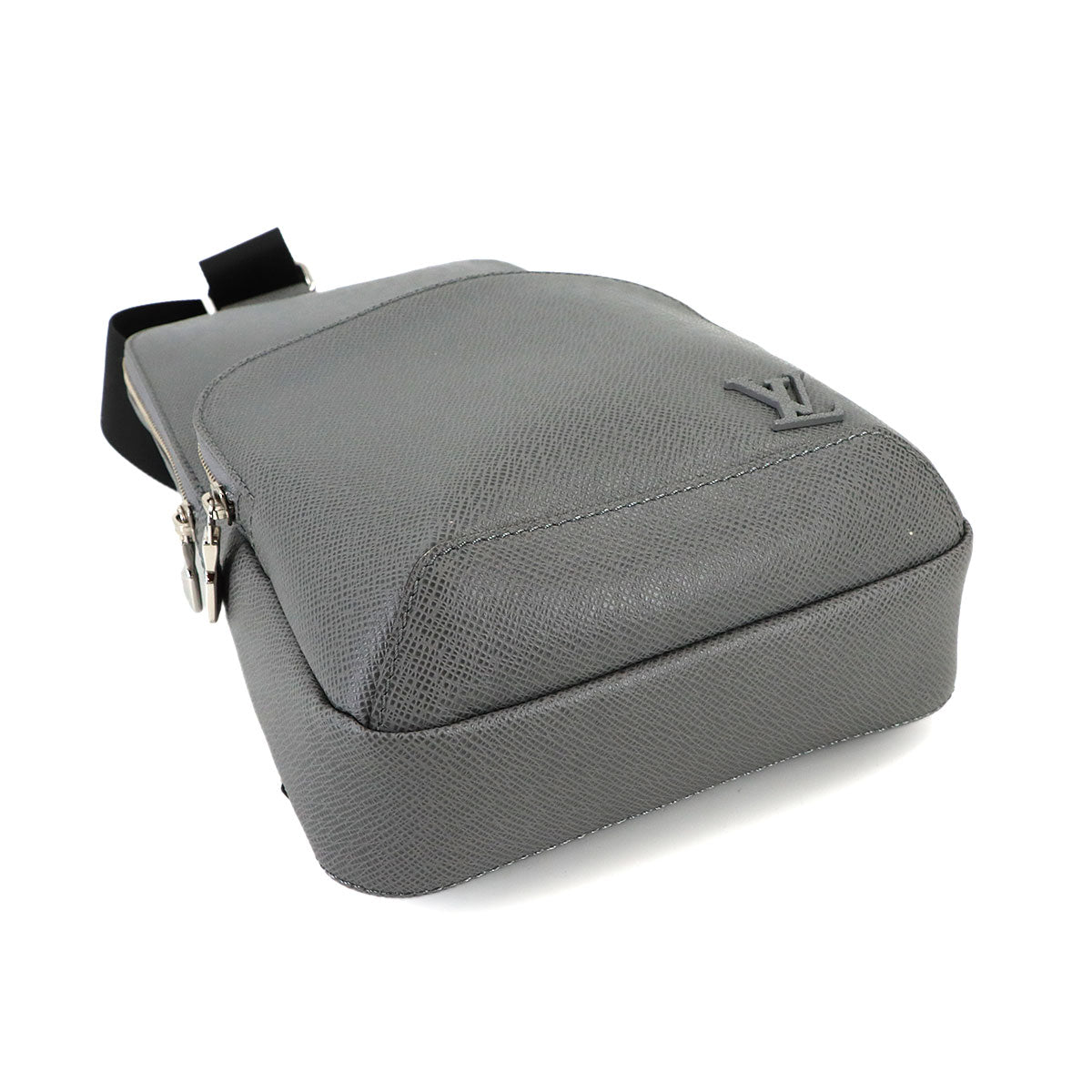 Taiga Avenue Sling Bag Crossbody Bag Gris M30801 Purse