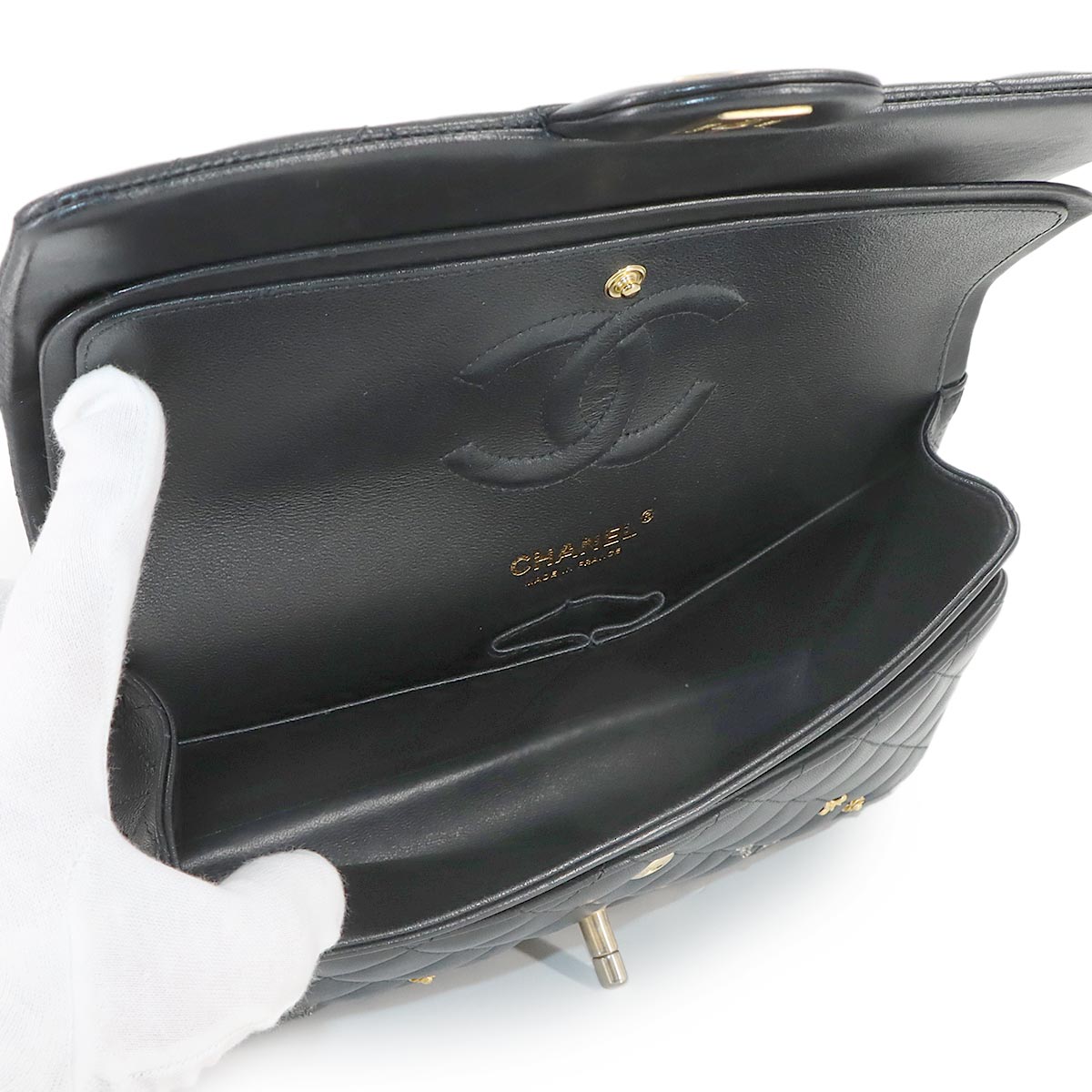 Matelasse Chain Shoulder Bag Leather Black Lucky Charm Ikon