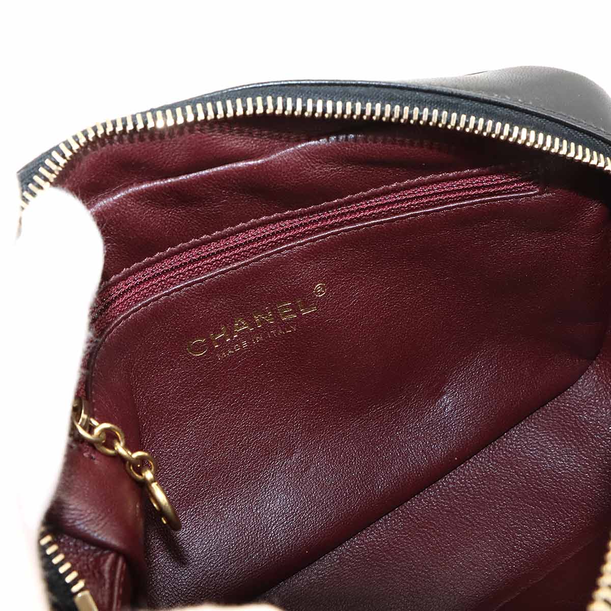 Matelasse Chain Shoulder Bag Leather Black Purse