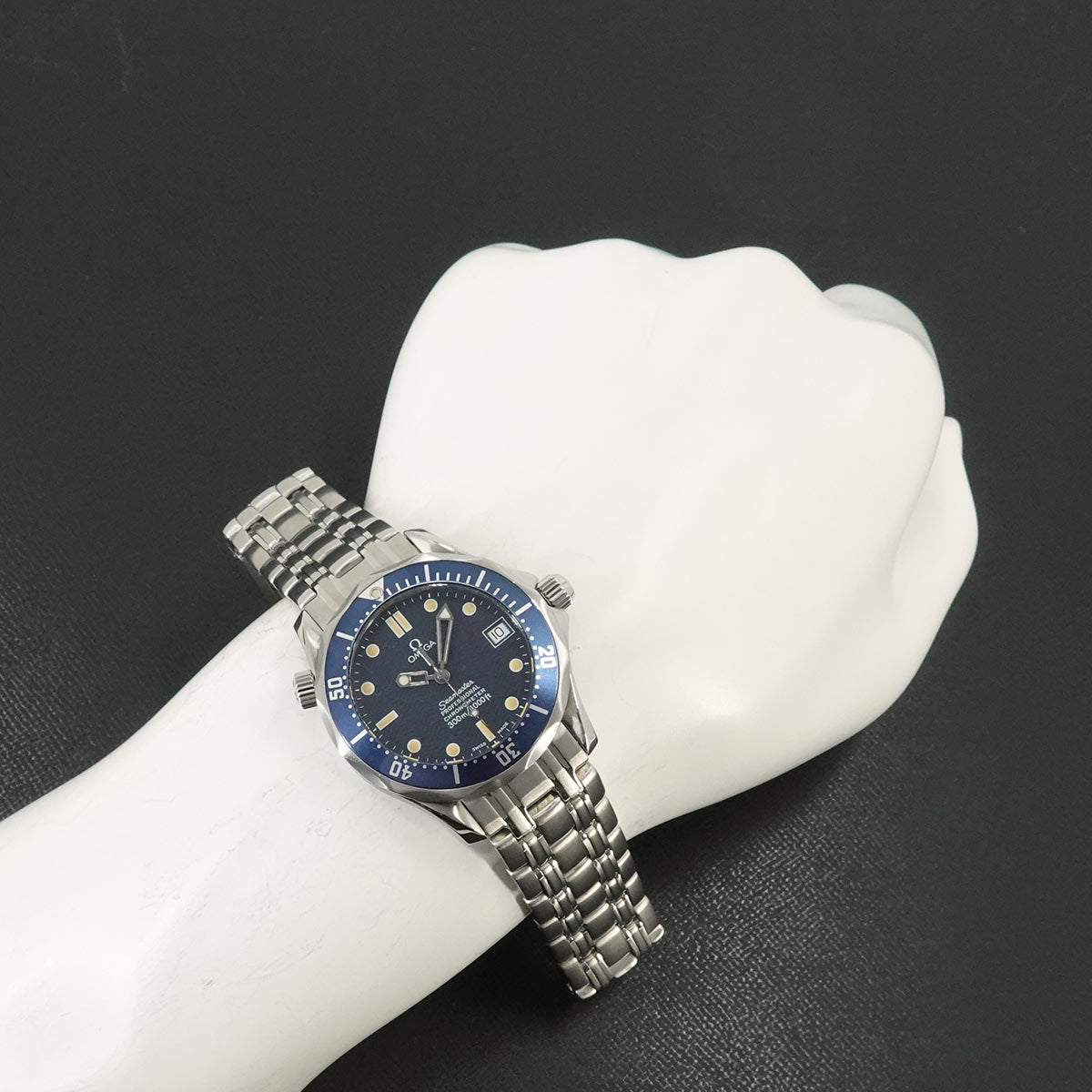 Seamaster professional 2551 80 Date Navy Dial Boys Watch