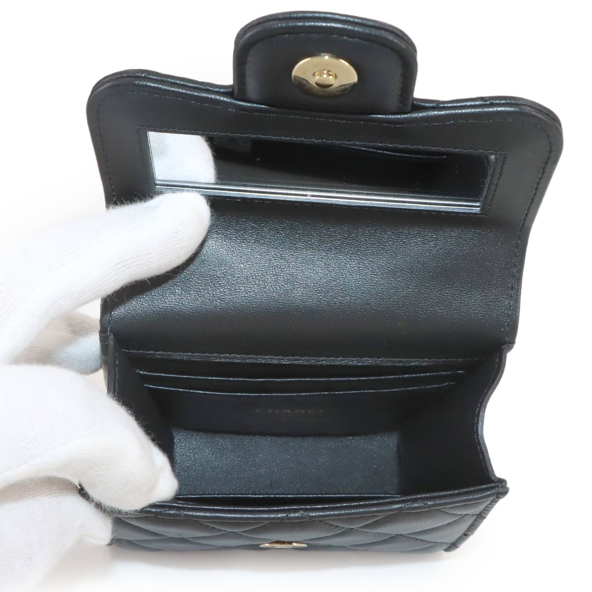 Mini Matelasse Chain Shoulder Bag Leather Black AP2682