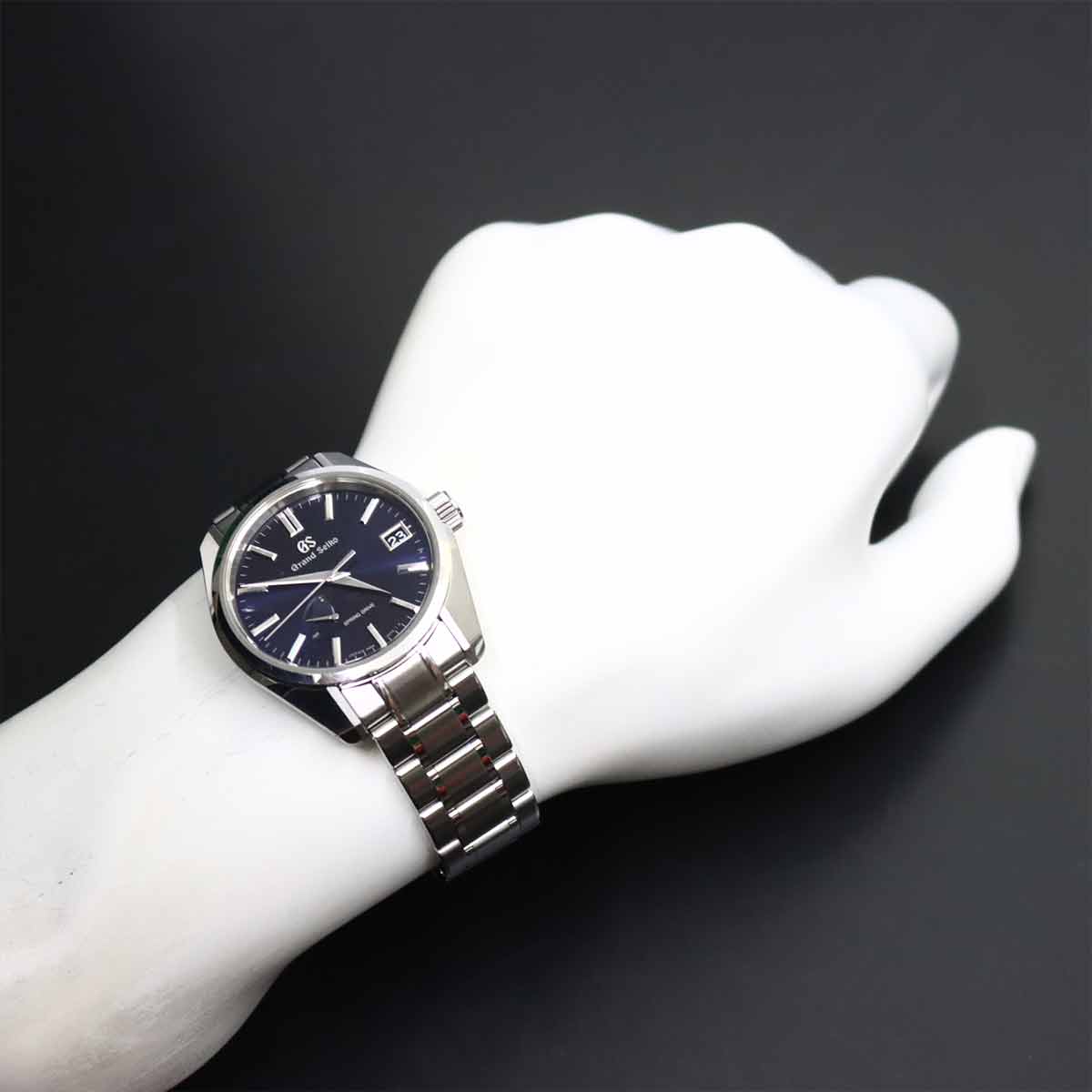 SBGA375 9R65-0CV0 Spring drive Power Reserve Navy Dial