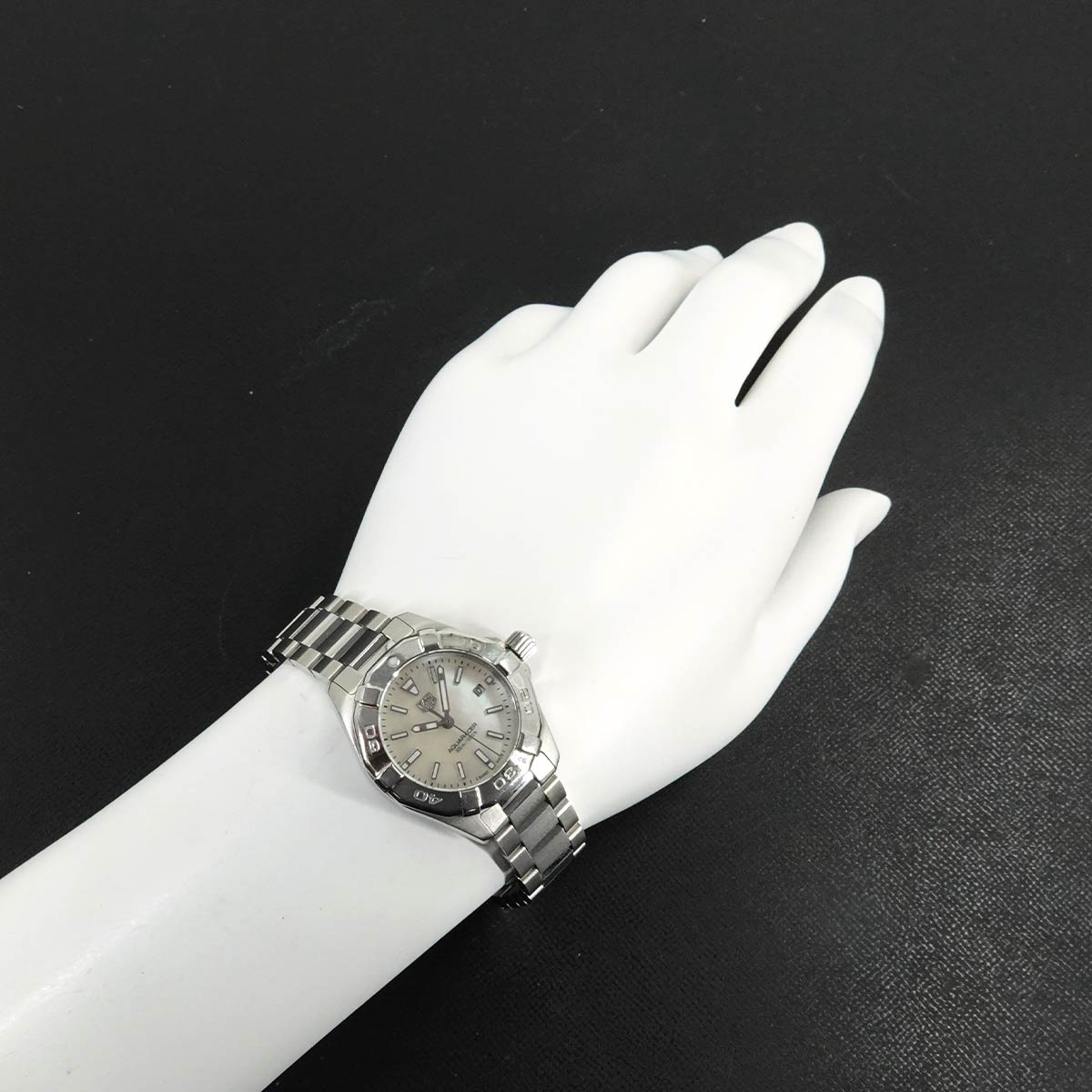 Aquaracer 300 WBD1411 Quartz Date White Shell Dial Ladies