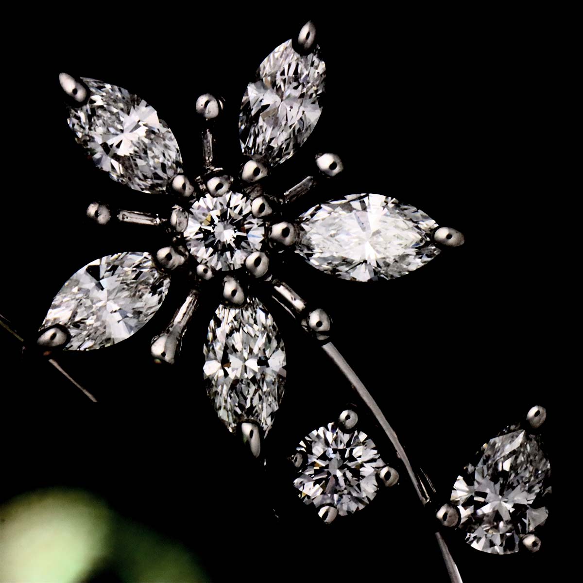 South Sea pearl Diamond 1.61ct Brooch 18K WG 750