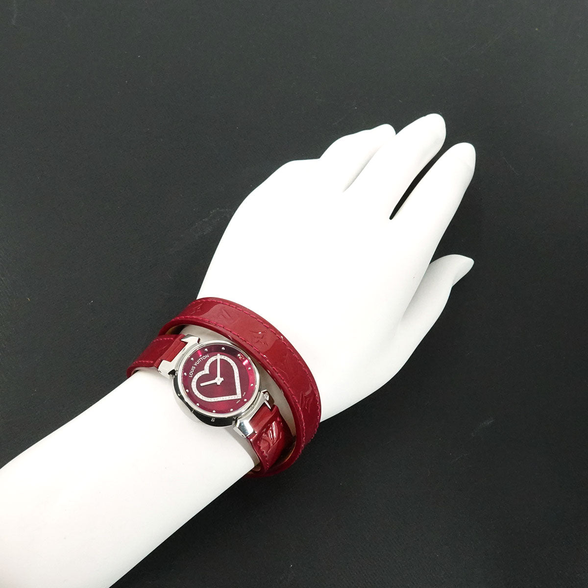 Tambour WTour Q121Z Quartz Diamond Red Dial Ladies