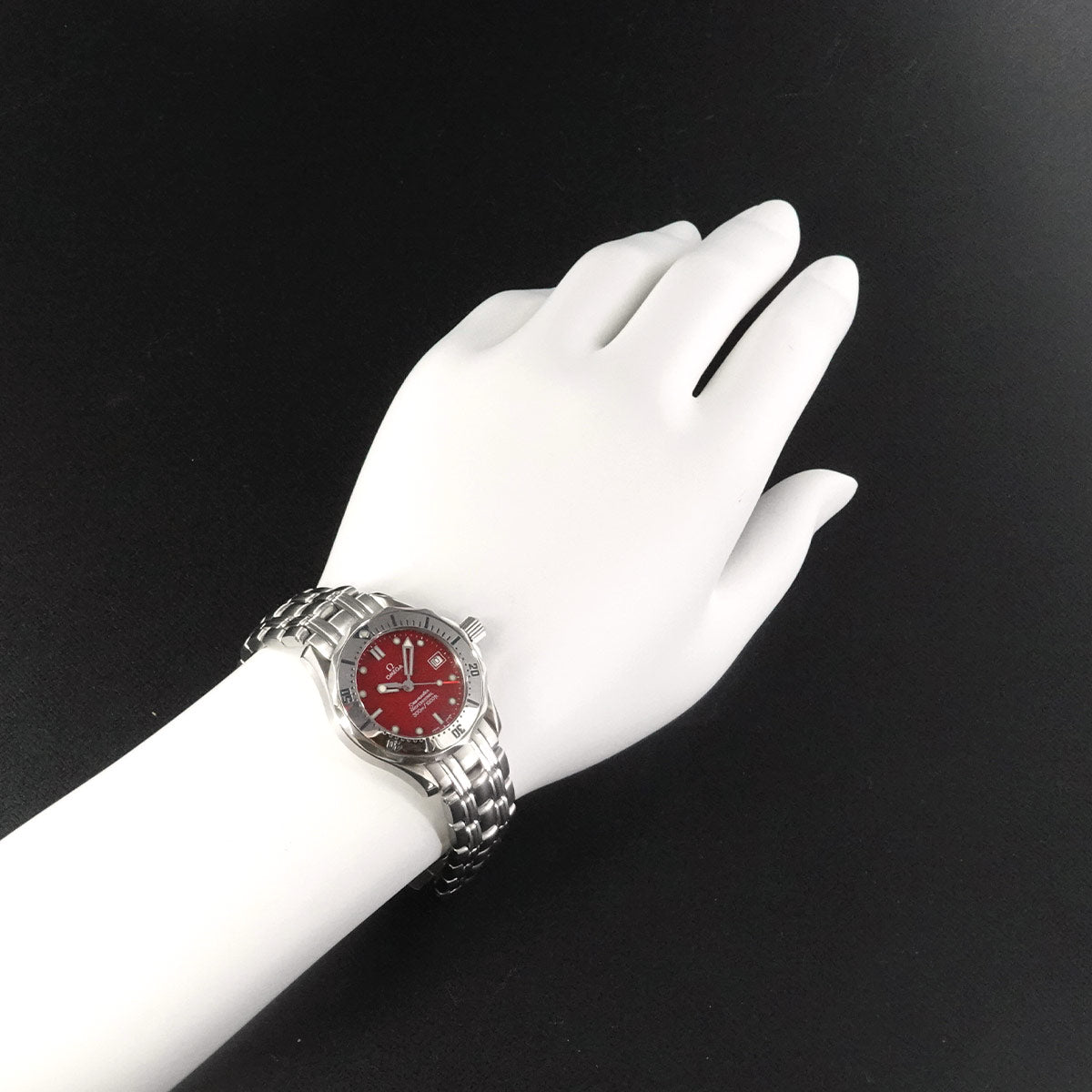 Seamaster 300 Professional 2582.61 Marui Limited Red Dial