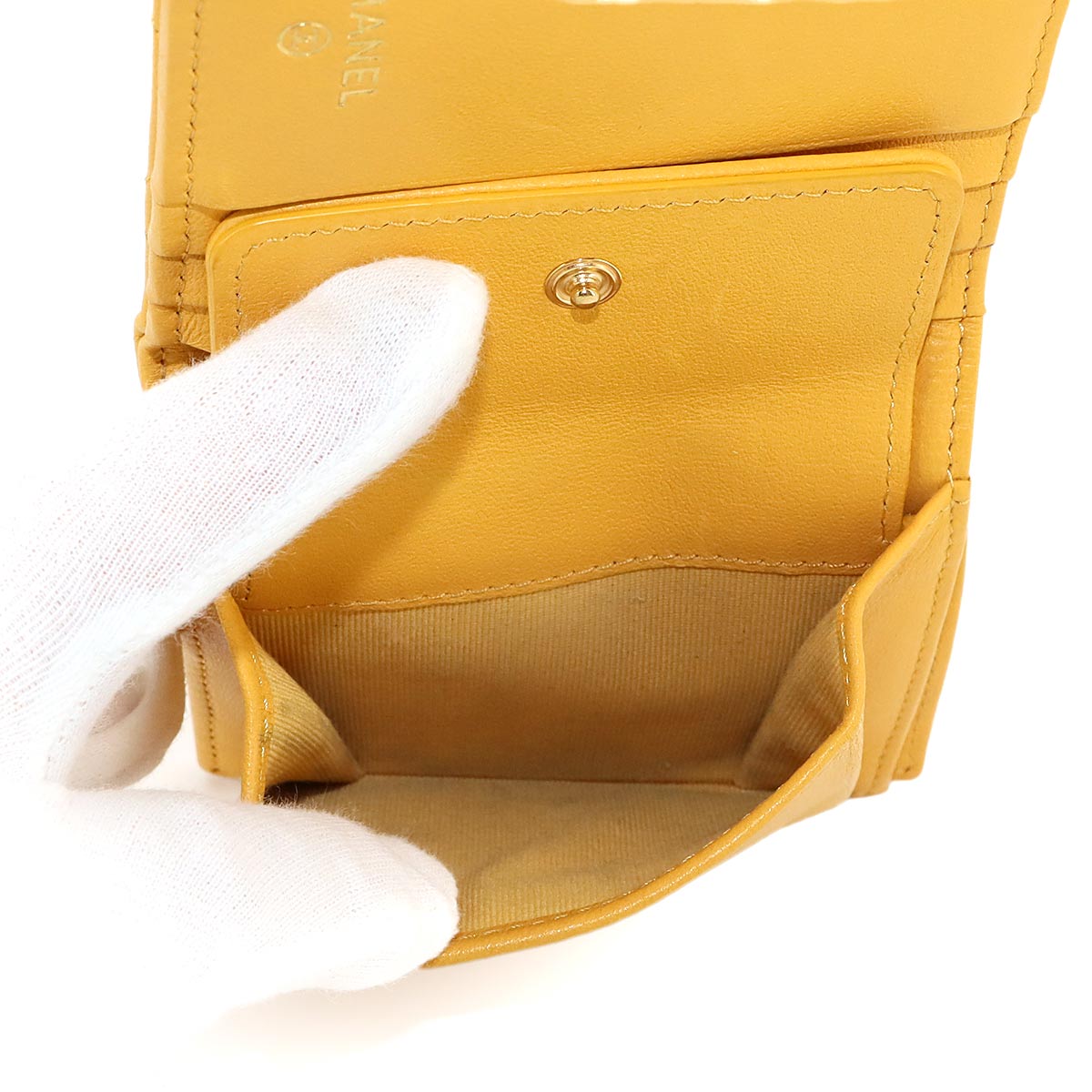 Matelasse Compact Wallet Leather Black AP0230 Purse