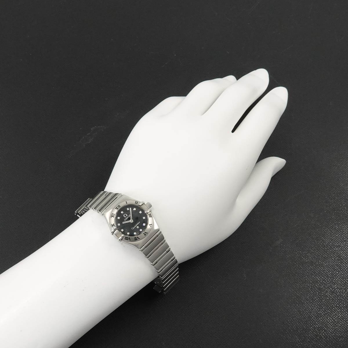 Constellation Mini 1562 56 Black Dial Quartz Ladies Watch
