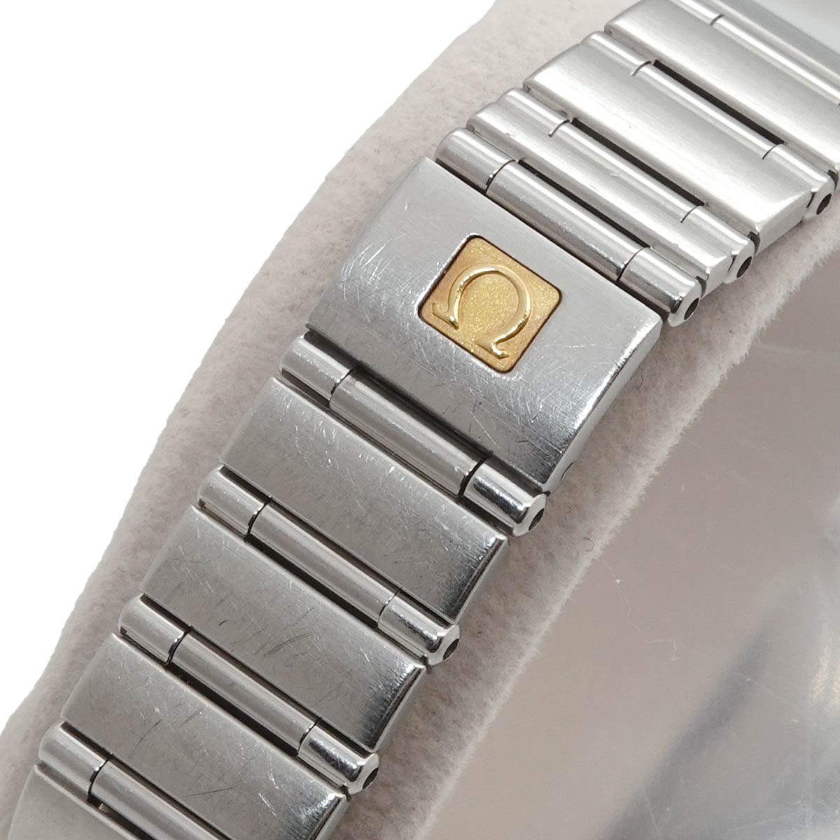 Constellation Mini 1562 56 Black Dial Quartz Ladies Watch