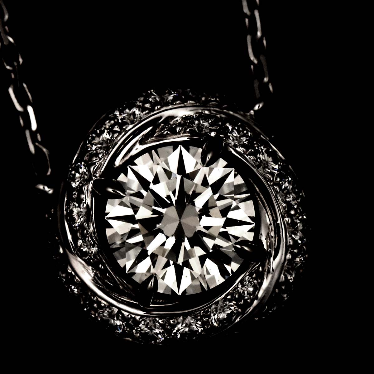 Diamond 0.72ct G/VVS1/3EX Necklace 18K White Gold 750