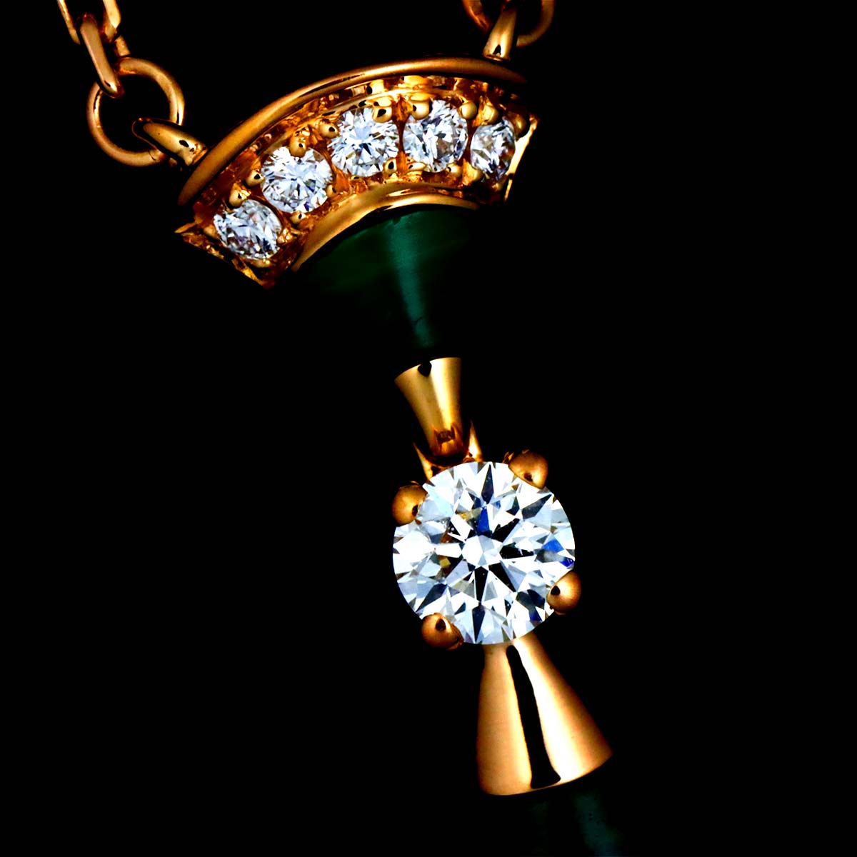 DIVAS DREAM Malachite Diamond Necklace 18K PG 750