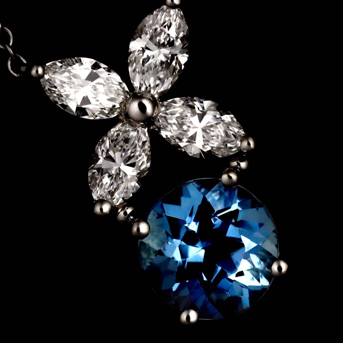 Victoria Aquamarine Diamond Necklace Platinum