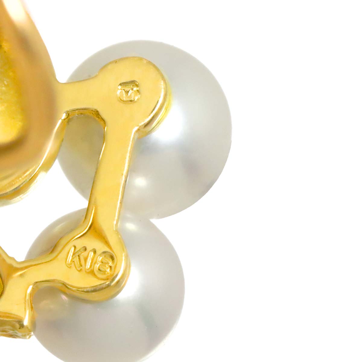 Akoya Pearl 5.8-6.2mm Earrings Clip on 18K Yellow Gold 750