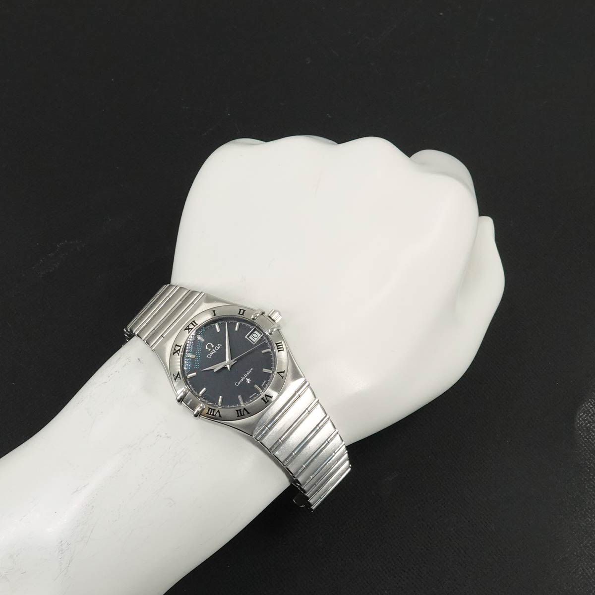 Constellation 1512.40 Quartz Date Dark Gray Dial Mens Watch