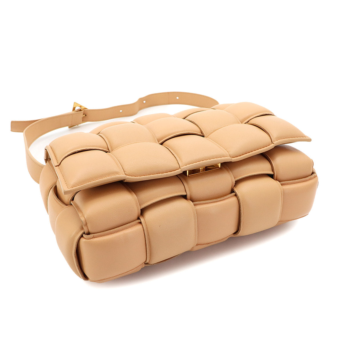 Intrecciato Padded Cassette Shoulder Bag beige 591970