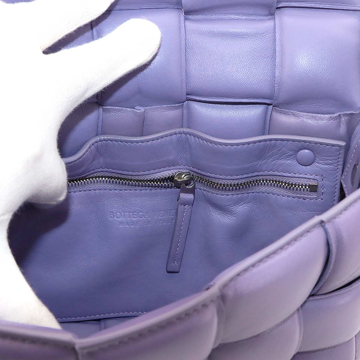 Intrecciato Padded Cassette Shoulder Bag Purple 591970