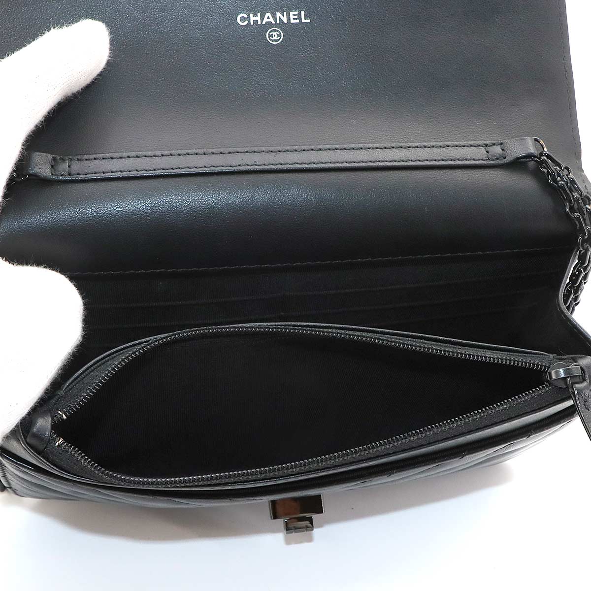 2.55 Chain Long Wallet Leather Black A70328 Chevron