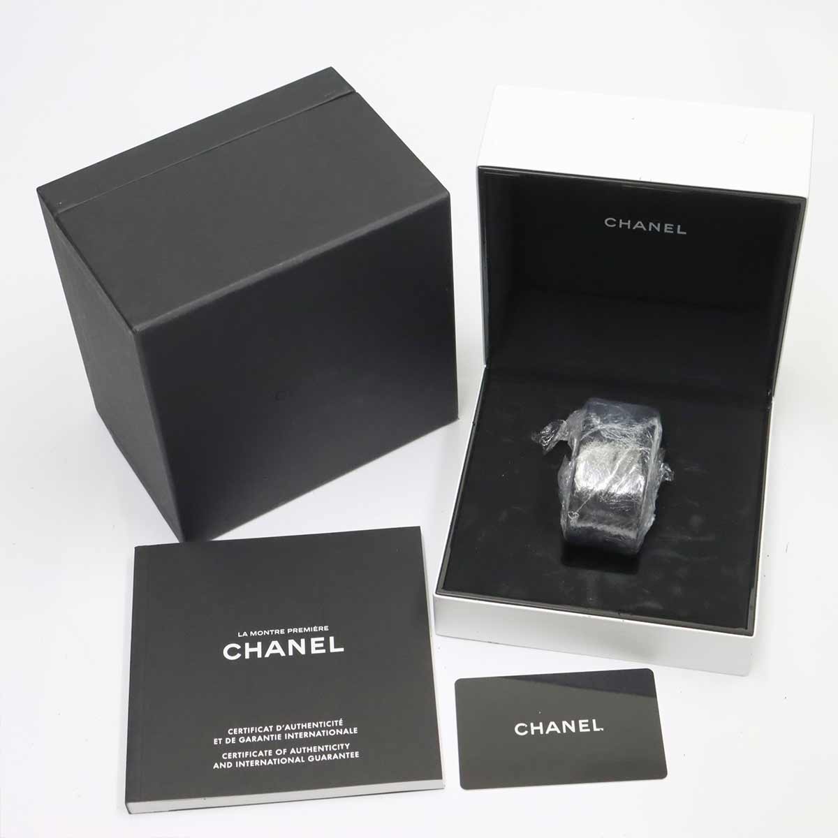 Premiere H3253 Diamond Bezel White Shell Dial Ladies Watch