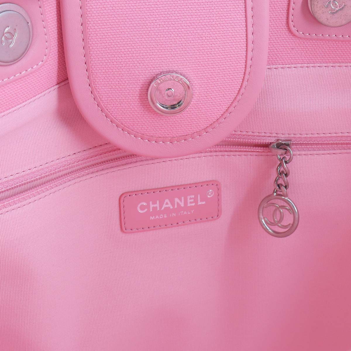 Deauville GM Tote Chain Shoulder Bag Pink Blue A93786
