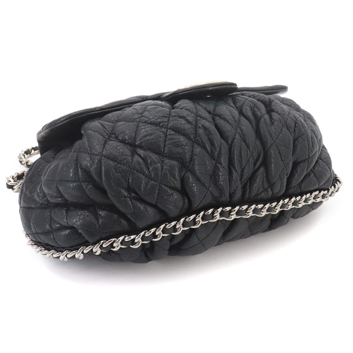 Matelasse Chain Around Shoulder Bag Leather Black