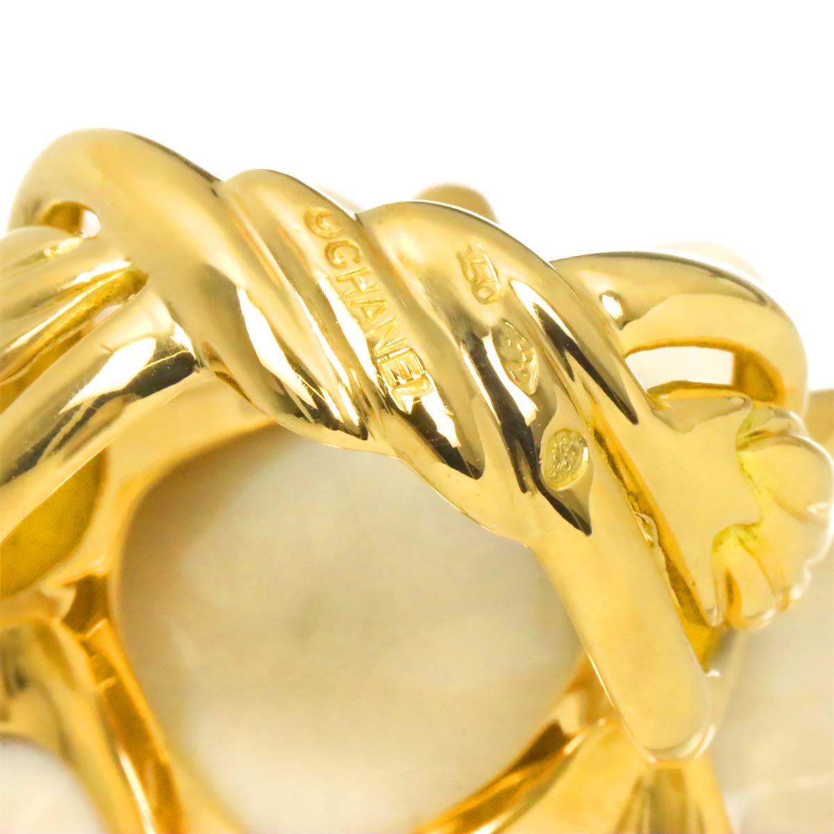 Camellia Cacholong Ring 18K YG 750 Size5-5.25(US)