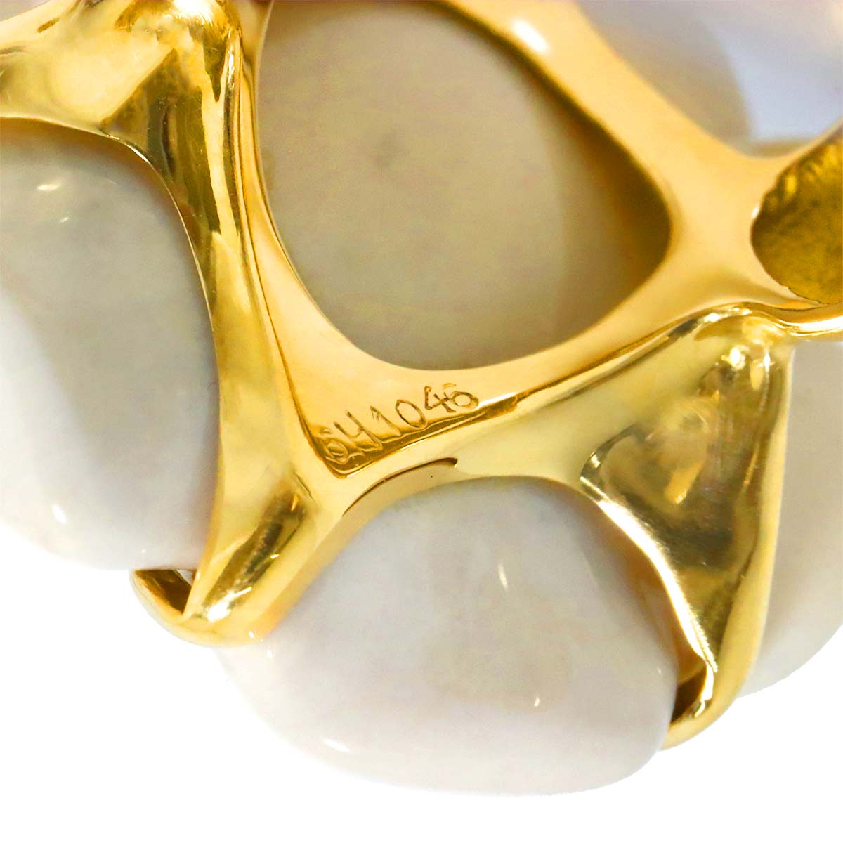 Camellia Cacholong Ring 18K YG 750 Size5-5.25(US)