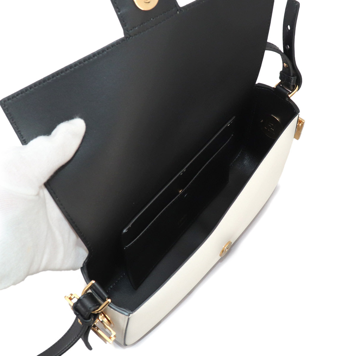 Bucket Twist Hand Shoulder Bag Leather White Black 8BR821