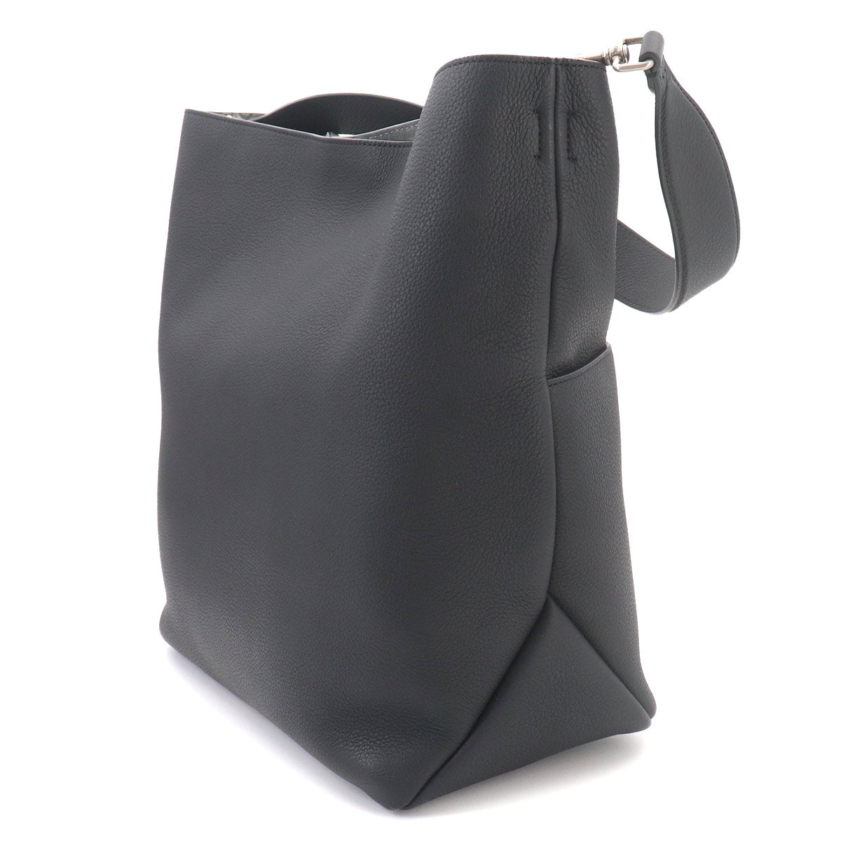 Safari Tote Bag Leather Black 1ESSH187UMJ Purse