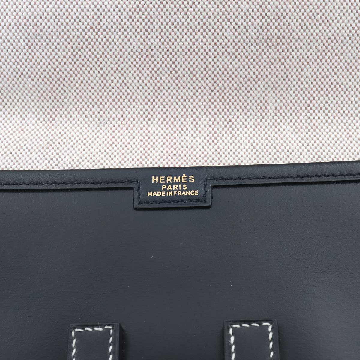 Jige PM Clutch Bag Box Calf Black Purse