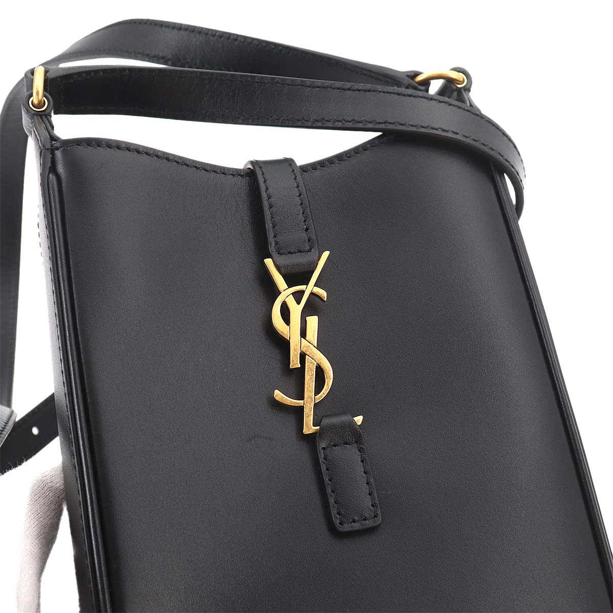 LE 5 A 7 Vertical Mini Crossbody Shoulder Bag 735214