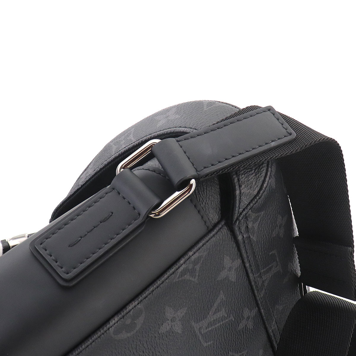 Monogram Eclipse Messenger Voyage PM Shoulder Bag M40511