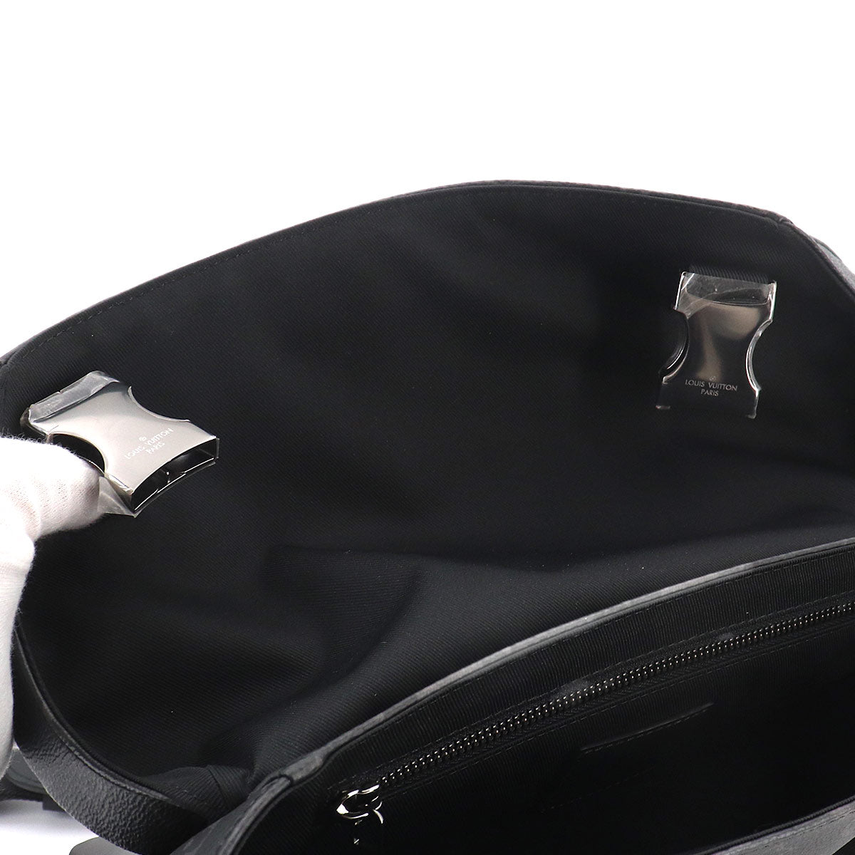 Monogram Eclipse Messenger Voyage PM Shoulder Bag M40511