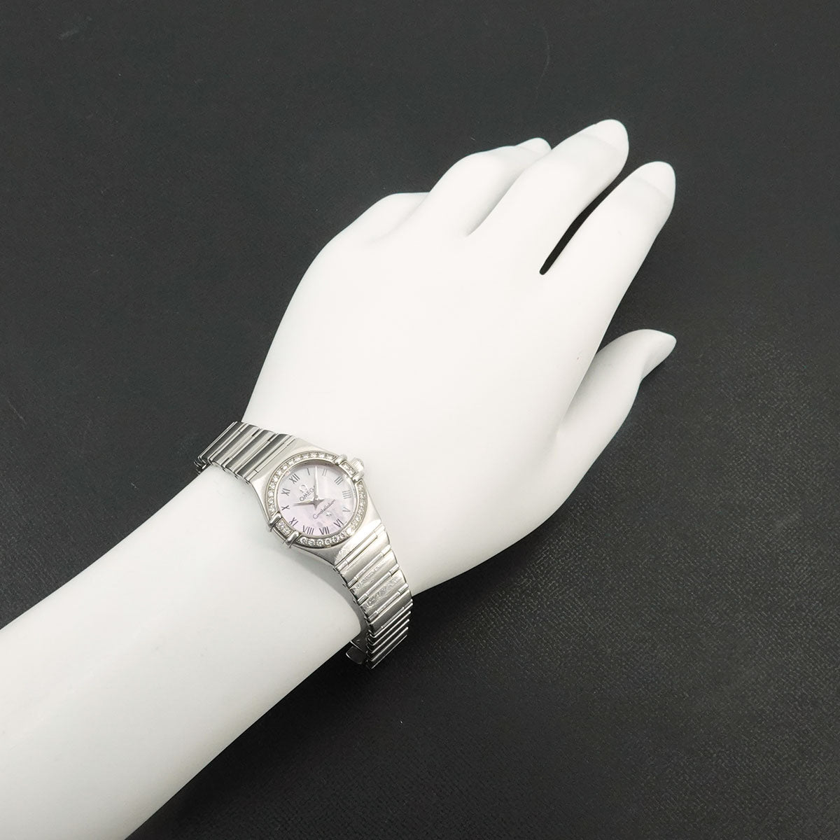 Constellation 1476 83 Bezel Diamond Pink Shell Dial Ladies