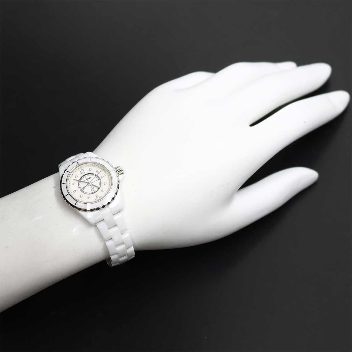 J12 H2570 29mm 8P Diamond Quartz White Shell Dial Ladies Watch