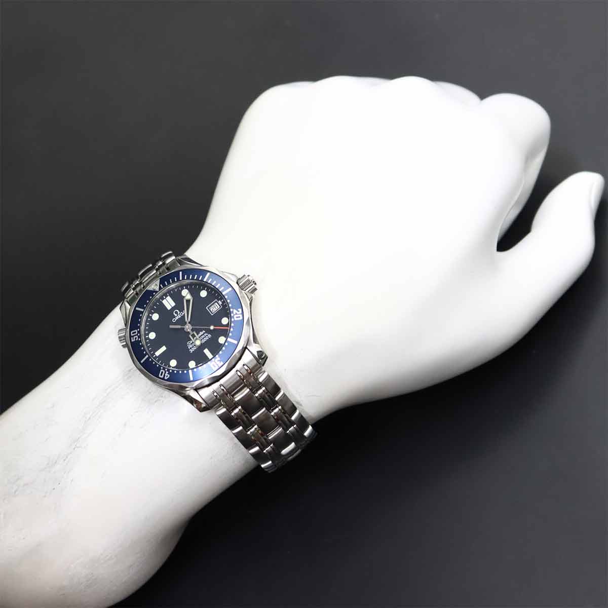 Seamaster Professional 2561 80 Date Navy Dial Boys Watch