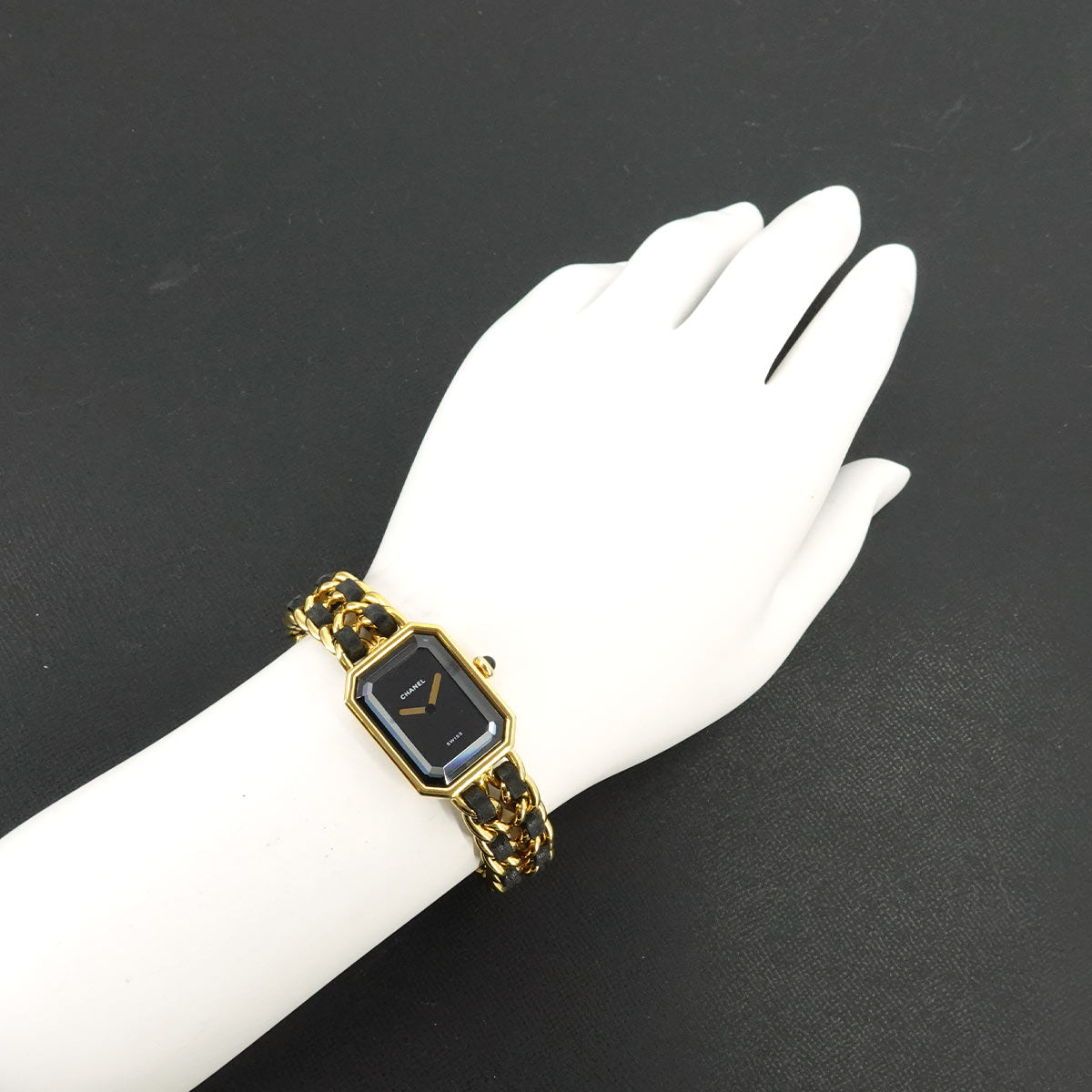 Premiere Size L H0001 Vintage Quartz Black Dial Ladies Watch
