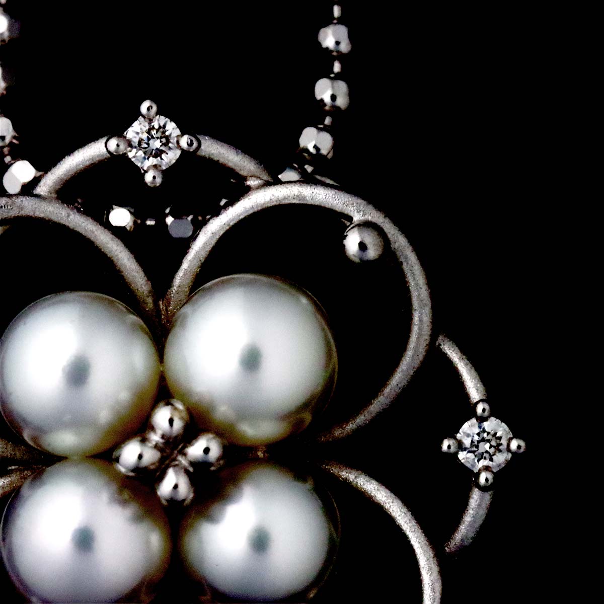 Baby Pearl 4.2-4.0mm Diamond 0.03ct Necklace 18K WG 750
