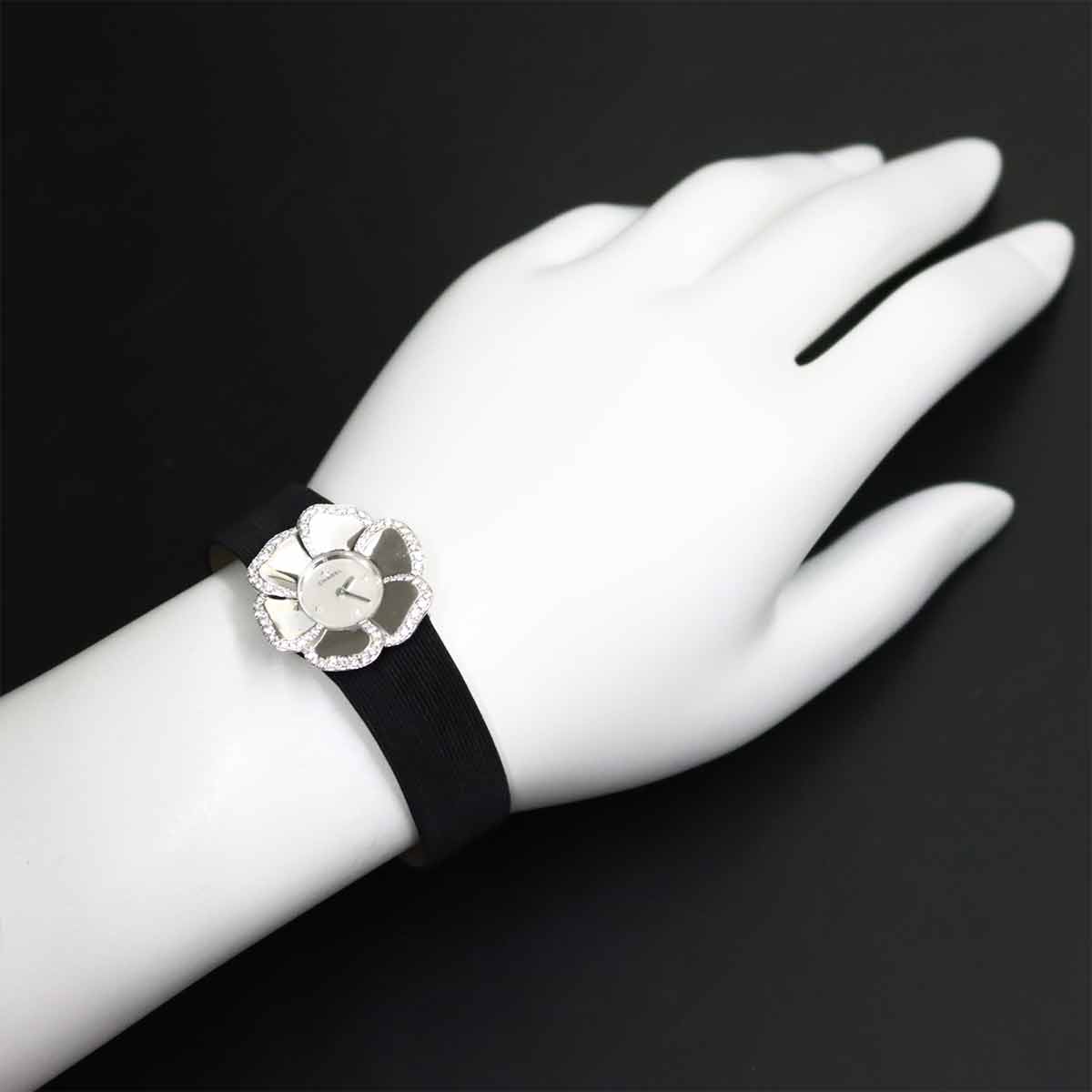 Camellia H1187 Quartz Diamond 750 WG White Shell Dial