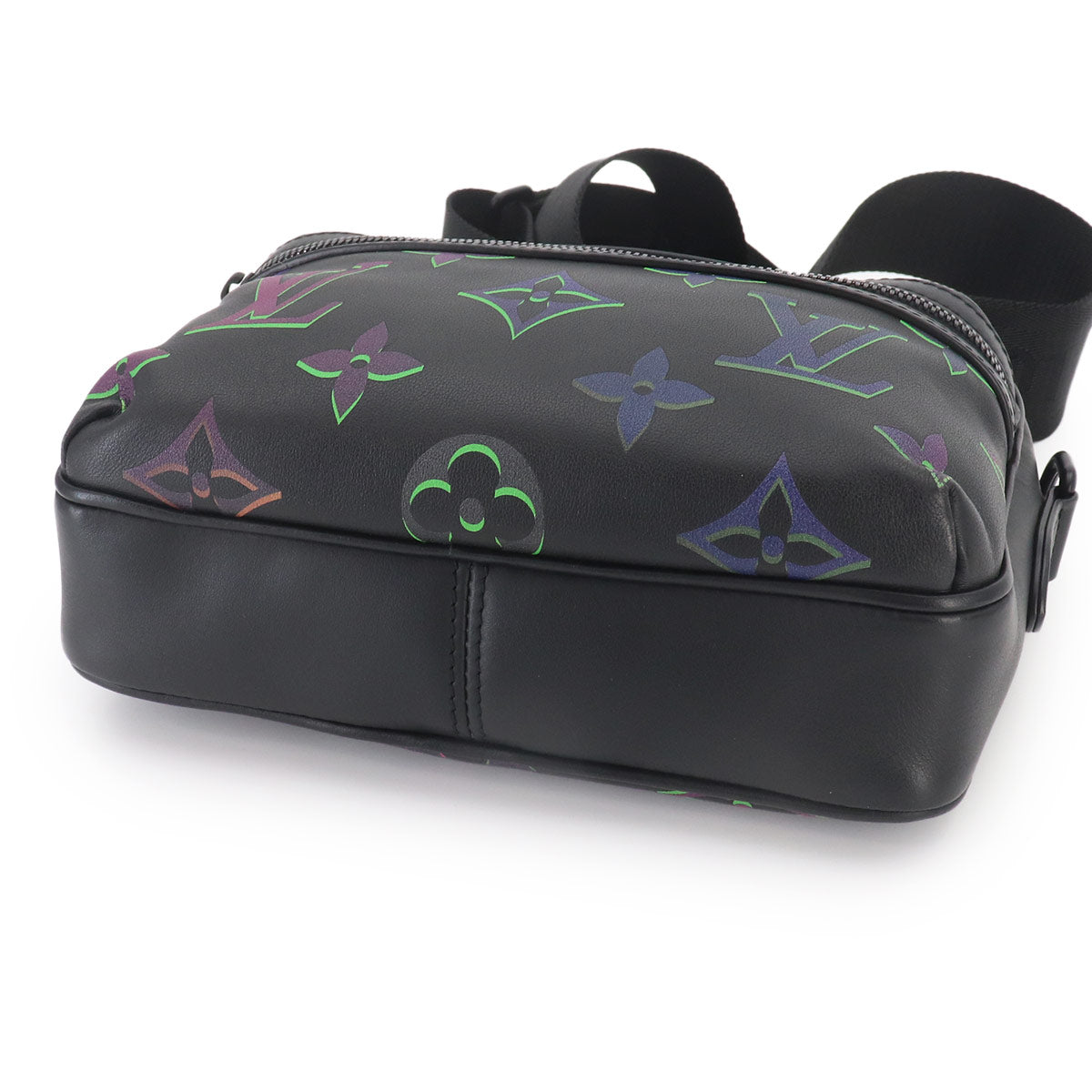 Comet Messenger PM Shoulder Bag Leather Black M22495