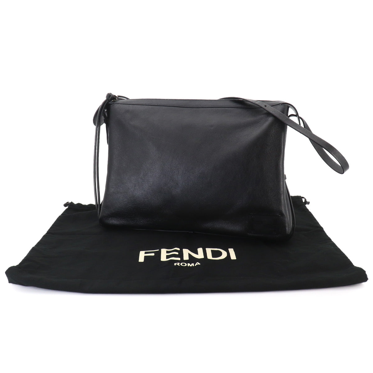 Simply Fendi Large Shoulder Bag Leather Nero 8BR831