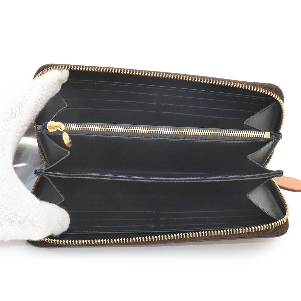 Monogram Giant Reverse Zippy Wallet Brown M67687
