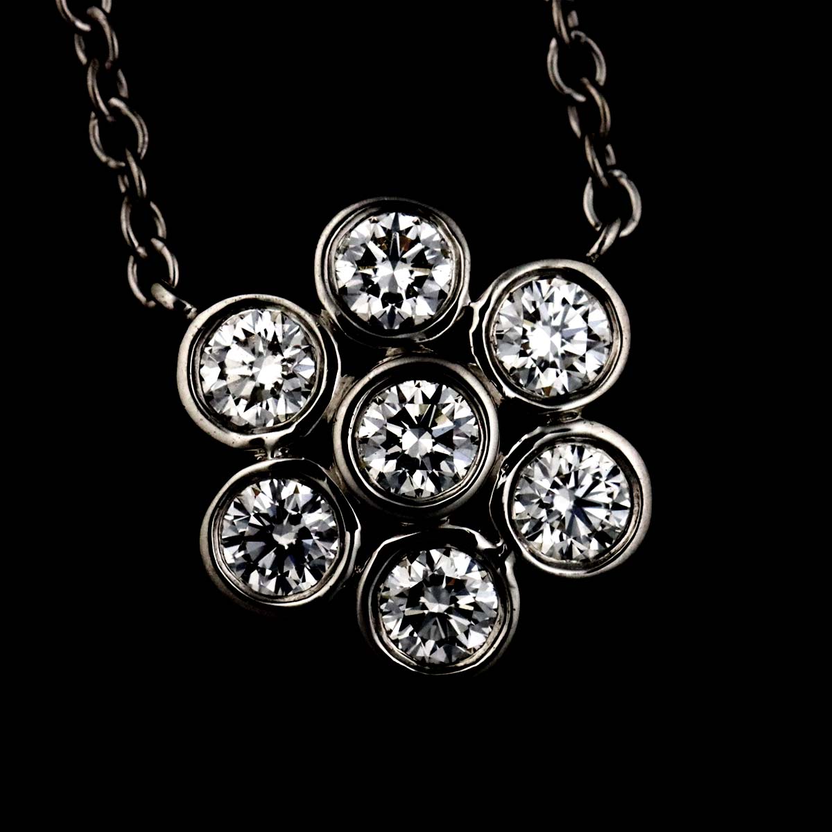 Garden Flower Diamond Necklace Platinum