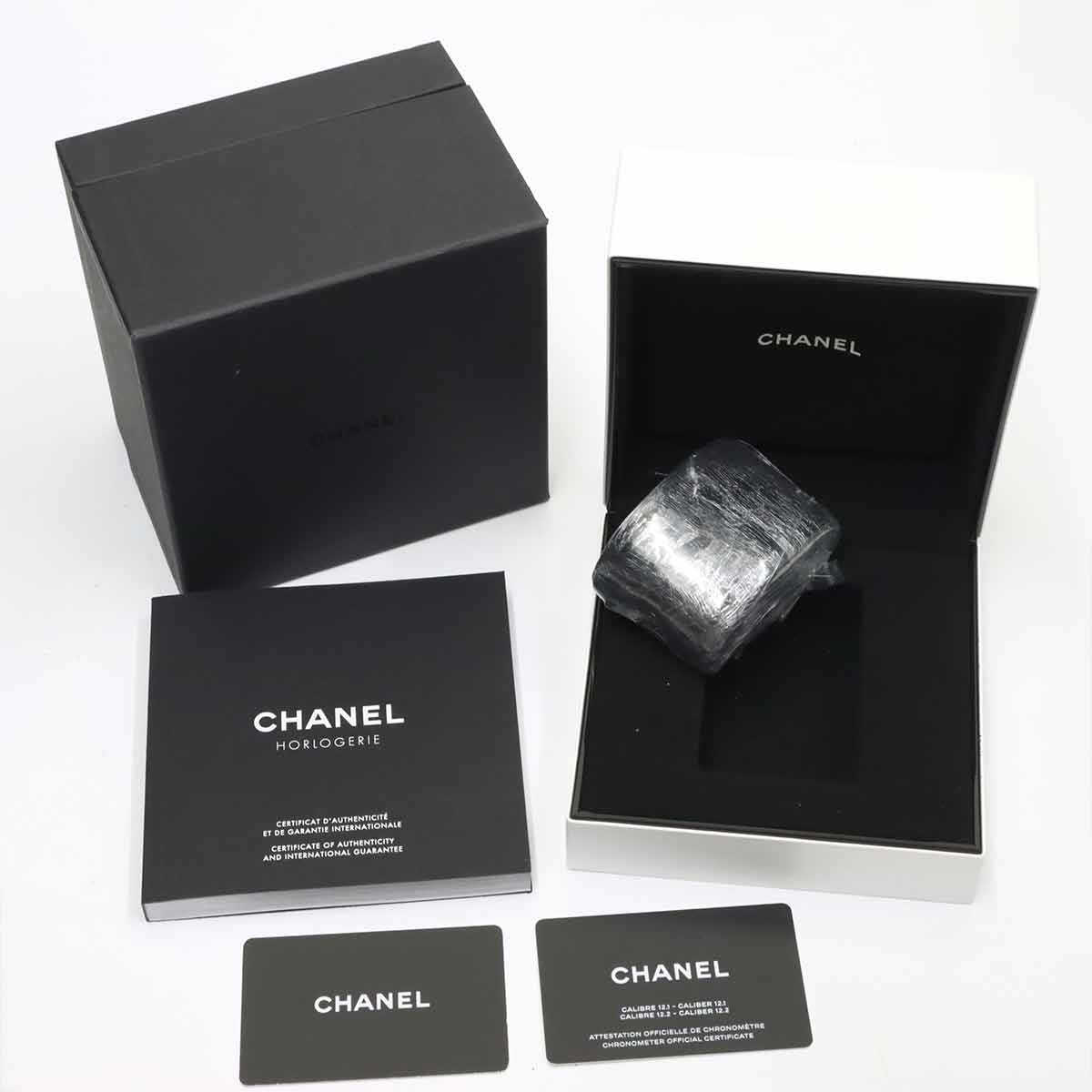 J12 38mm Wanted de Chanel H7418 Ceramic Automatic Black Dial