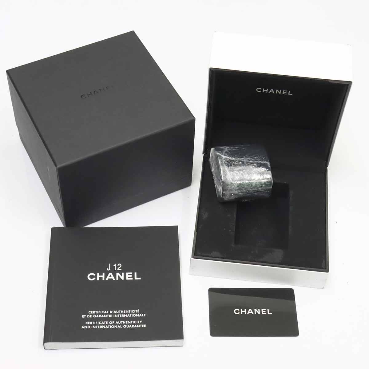 J12 Graffiti 33mm H5239 White Ceramic Limited Edition