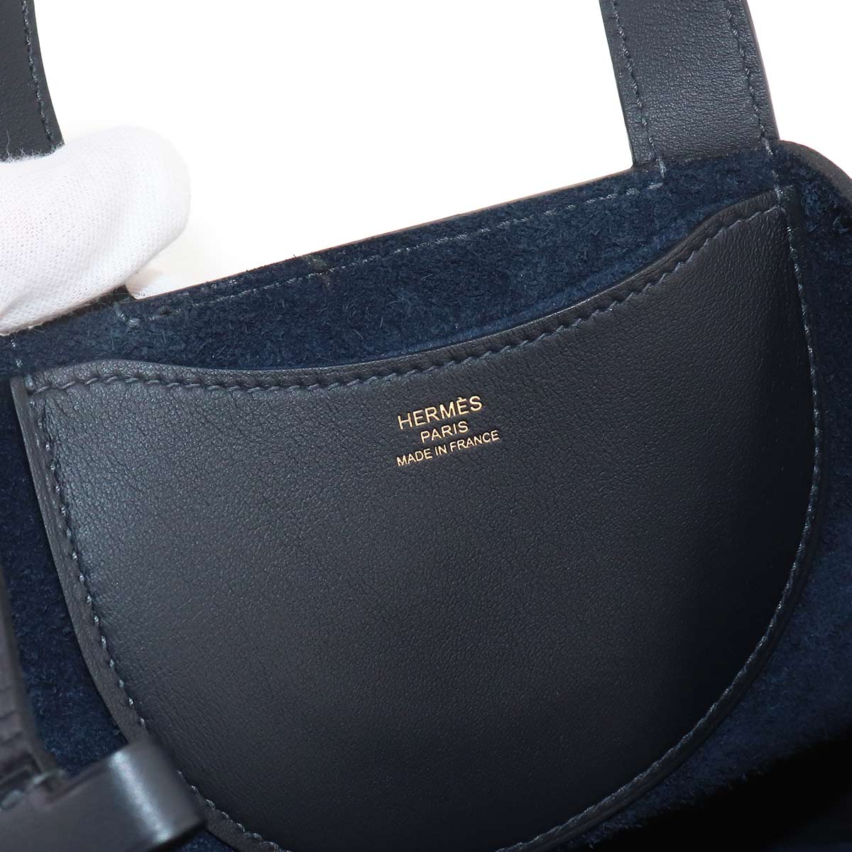 In the Loop 18 Hand Bag Taurillon Clemence Swift Caban Purse