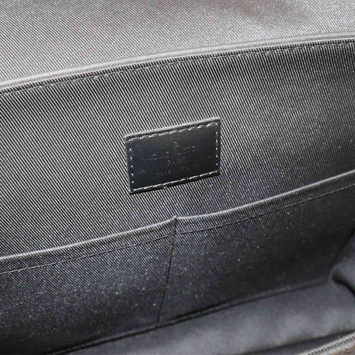 Christopher Messenger Shoulder Bag Leather Noir M58476