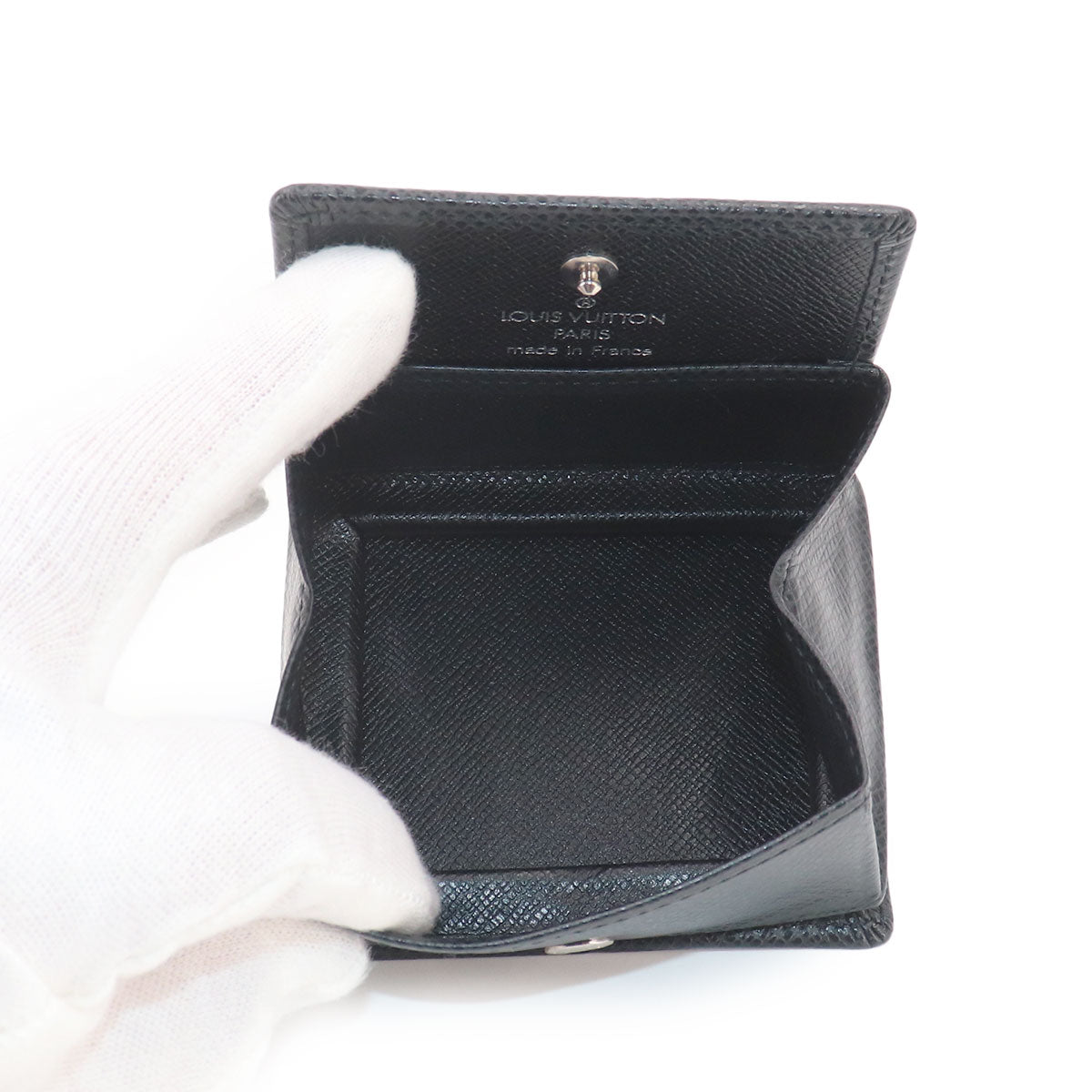 Taiga Porte Monnaie Boite Coin Purse Leather M30382