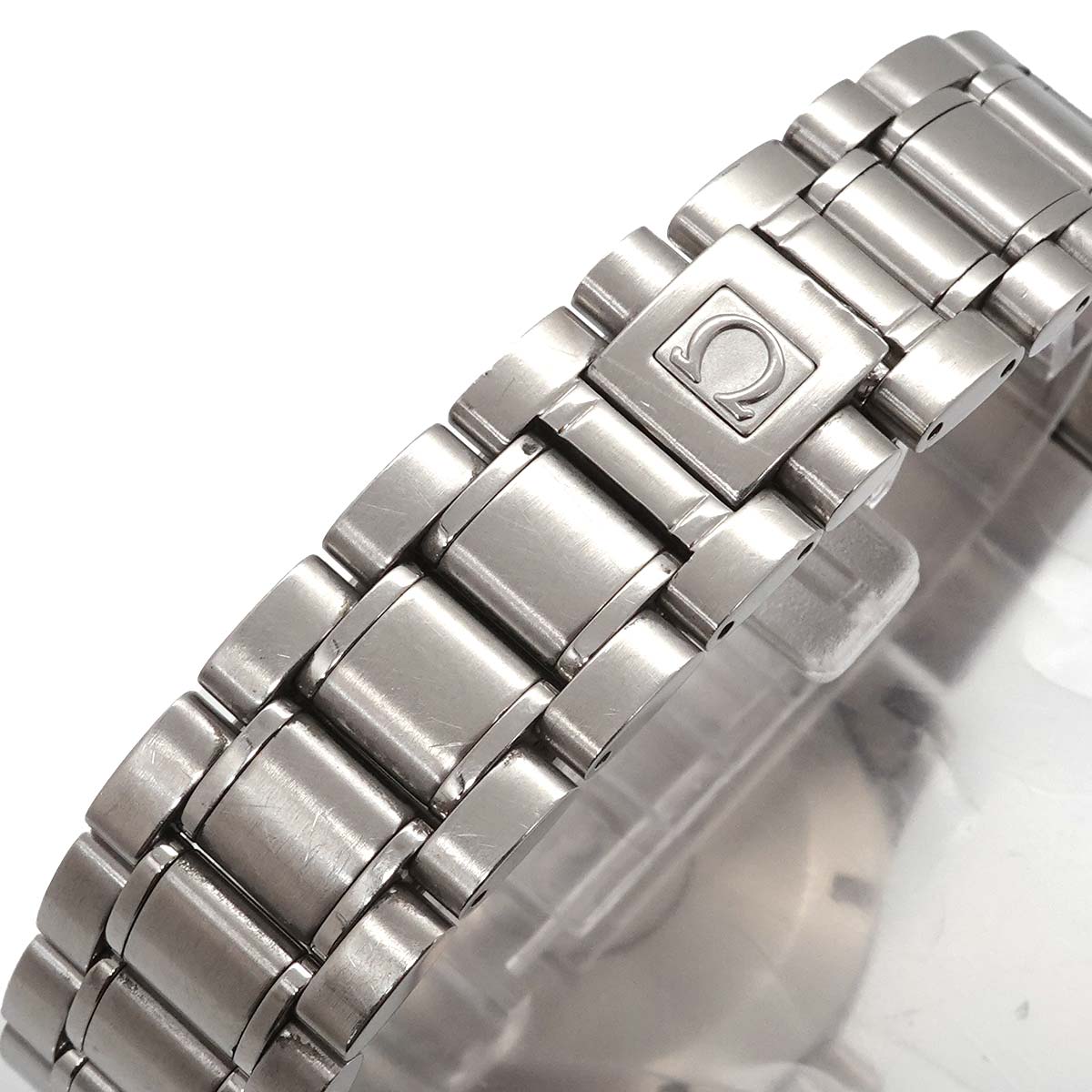 Classic Date 5203.50 Vintage Automatic Black Dial Mens Watch