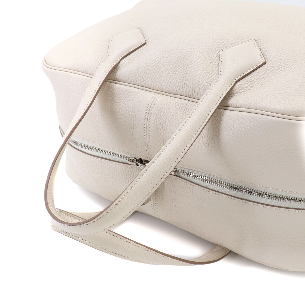 Victoria 43 Hand Bag Taurillon Clemence Craie