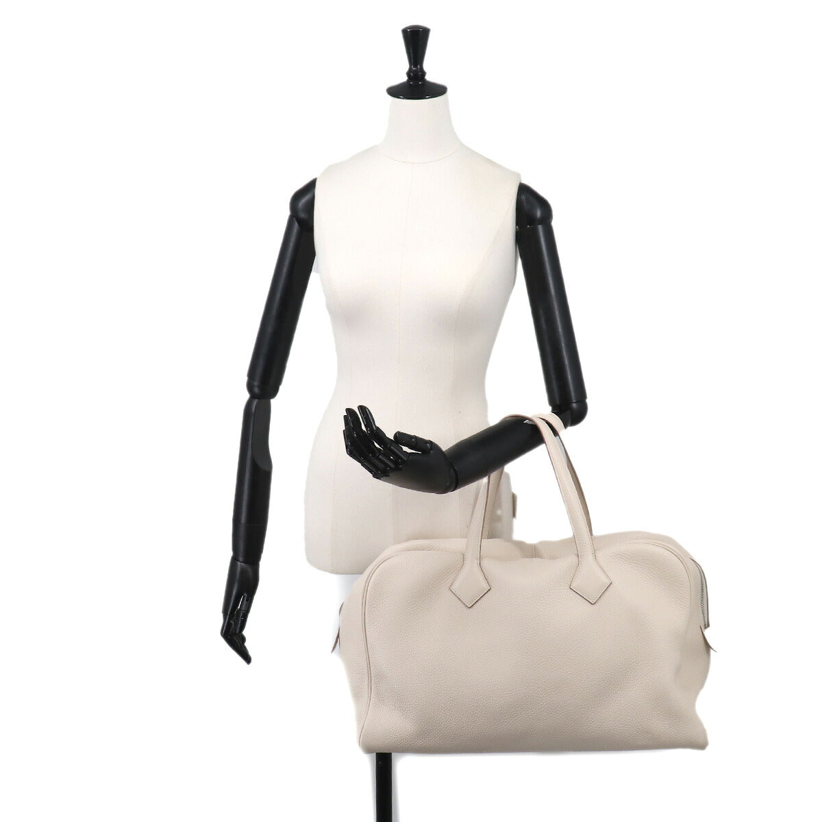 Victoria 43 Hand Bag Taurillon Clemence Craie